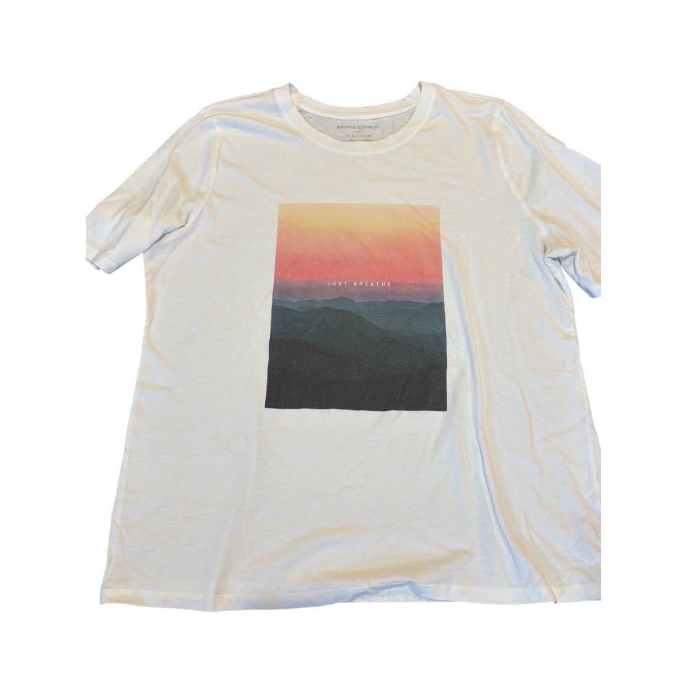 Banana Republic Eco T-Shirt Mens XL White Just Breathe Mountain Graphic Sunset